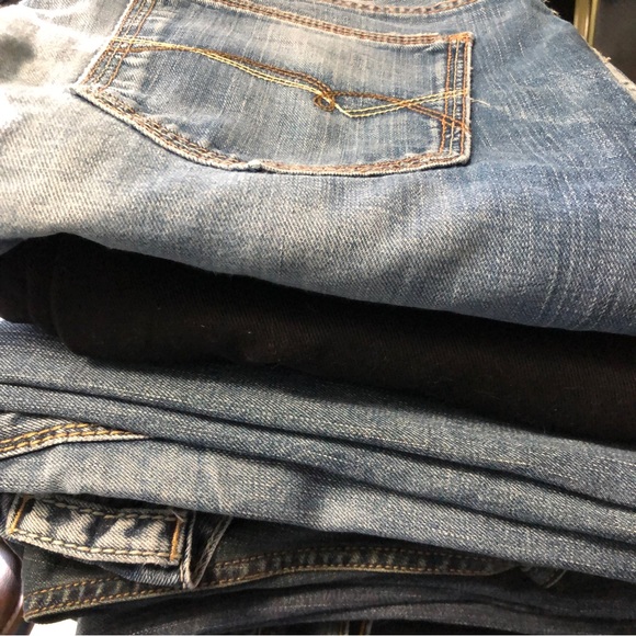 Stack of 6 pair of men’s jeans in excellent condition. - Picture 1 of 16